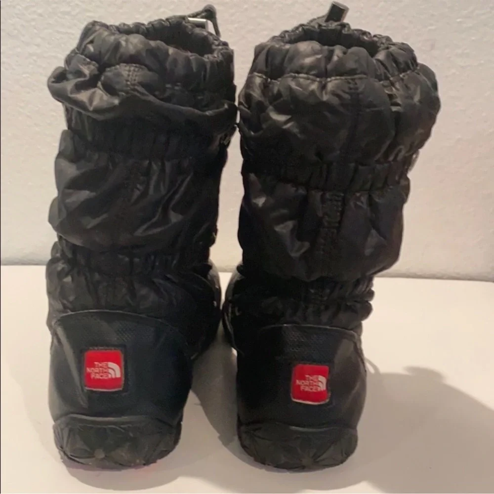 Authentic The North face designer waterproof winter boots size 7